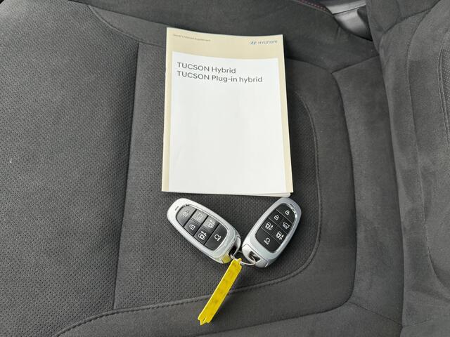 Hyundai TUCSON 1.6 T-GDI PHEV N Line Sky 4WD / Afn. Trekhaak / Dealer Onderhouden / Panoramadak / Elektr. Stoelen + Memory / 360 Camera / Adaptieve Cruise / Stoel Verwarming / Stoel Ventilatie / Stuurwiel Verwarming / Dodehoek Detectie / Adaptieve Cruise / Elektr. Achte