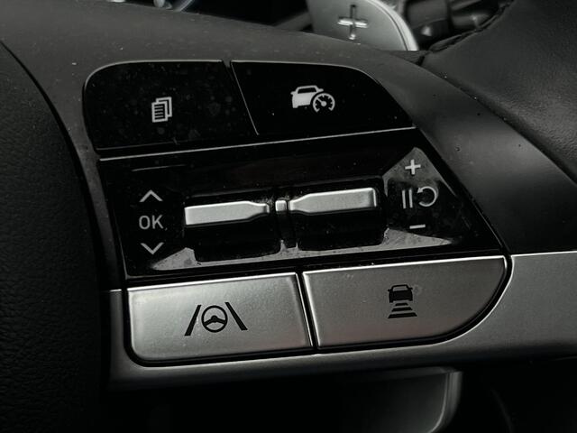 Hyundai TUCSON 1.6 T-GDI HEV Comfort Smart / Elektrische Achterklep / Navigatie / Stoel & Stuurverwarming / Android Auto & Apple CarPlay / Adaptieve Cruise Control / Achteruitrijcamera / Parkeersensoren Voor + Achter / Passagiersstoel In Hoogte Verstelbaar /