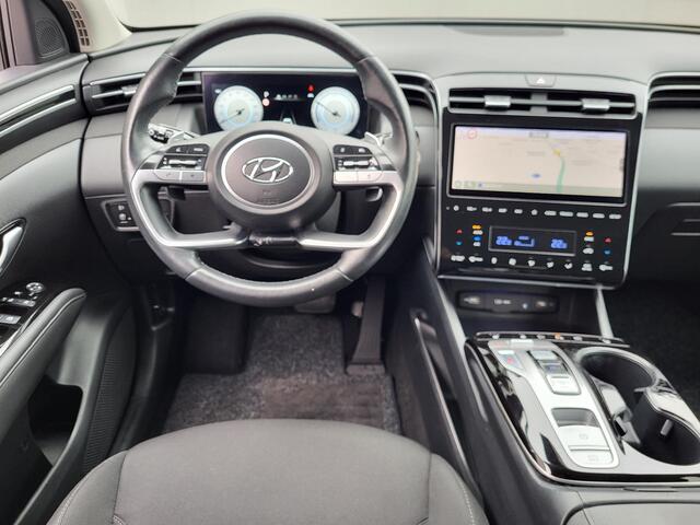 Hyundai TUCSON 1.6 T-GDI PHEV Comfort Smart 4WD Automaat / Apple Carplay Android auto / Stuur-, en Stoelverwarming / Trekgewicht 1350 kg / Achteruitrijcamera / Keyless Entry/Start / Adaptief CC / Elektrische achterklep /