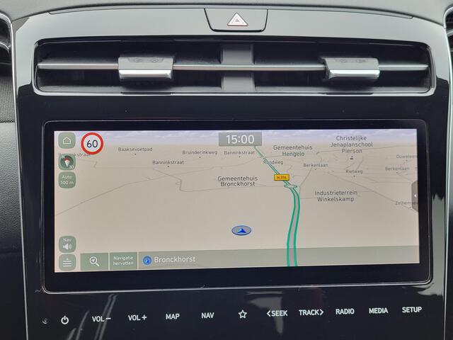 Hyundai TUCSON 1.6 T-GDI PHEV Comfort Smart 4WD Automaat / Apple Carplay Android auto / Stuur-, en Stoelverwarming / Trekgewicht 1350 kg / Achteruitrijcamera / Keyless Entry/Start / Adaptief CC / Elektrische achterklep /