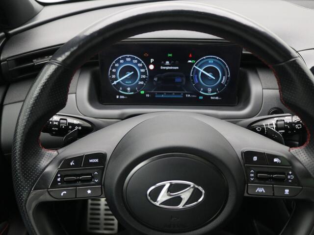 Hyundai TUCSON 1.6 T-GDI PHEV N Line Sky 4WD / Trekhaak / All Seasonbanden / Stoelverwarming & Stoelkoeling voor / Blindspot camera / SoH 100% / GROOT Glazen schuif-kanteldak / Parkeersensoren voor & achter / Historie aanwezig /