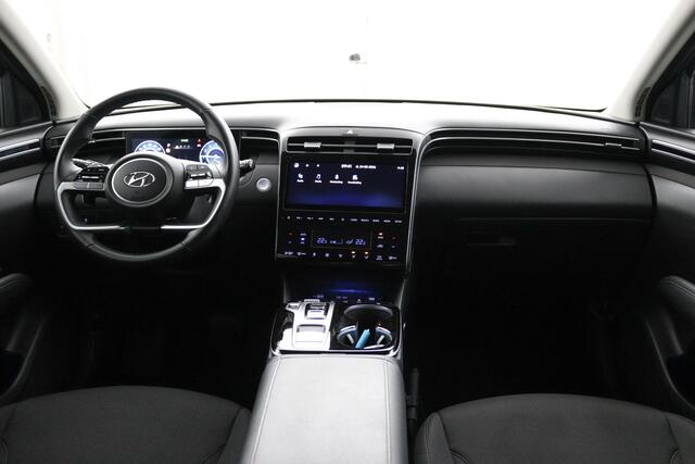 Hyundai TUCSON 1.6 T-GDI HEV Comfort | Parkeercamera | Navigatie | Trekhaak | Keyless Entry