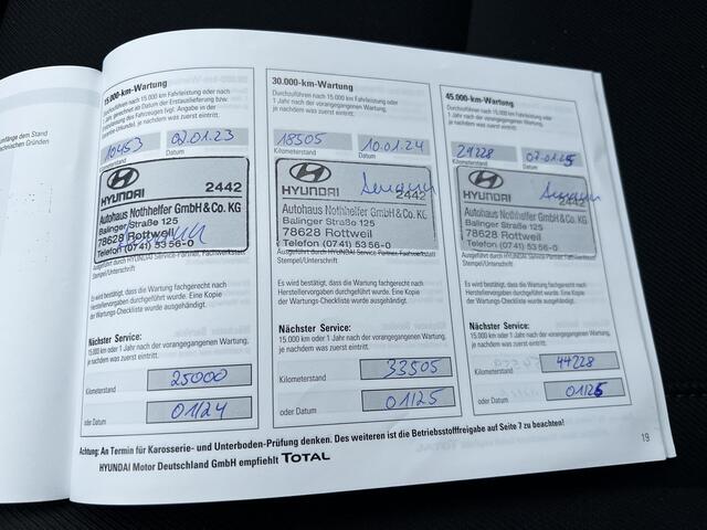 Hyundai TUCSON 1.6 T-GDI PHEV Comfort Smart 4WD Automaat / Dealer onderhouden / 1e eigenaar / Afneembare trekhaak 1.350 kg / Stuur- en stoelverwarming / Navigatie / Apple Carplay Android / 19" LM wielen /