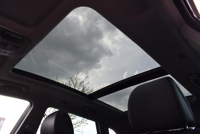 Hyundai TUCSON 1.6 T-GDi Premium 4WD Automaat | Trekhaak | Navigatie | Kantel/ Schuifdak | Stuur + Stoelverwarming | Camera | Leder |