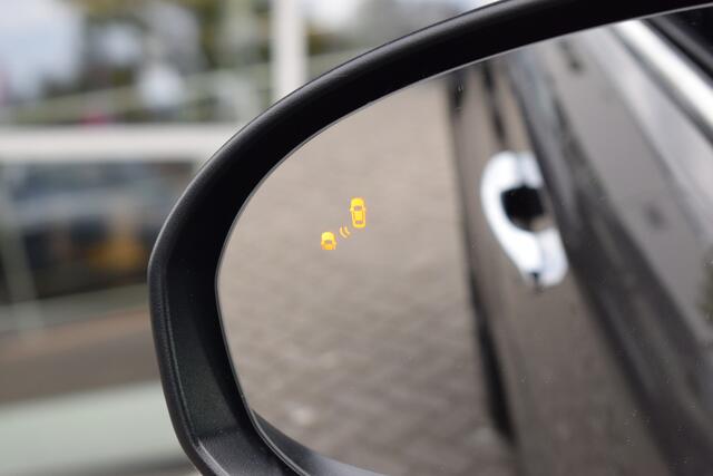 Hyundai TUCSON 1.6 T-GDi Premium 4WD Automaat | Trekhaak | Navigatie | Kantel/ Schuifdak | Stuur + Stoelverwarming | Camera | Leder |