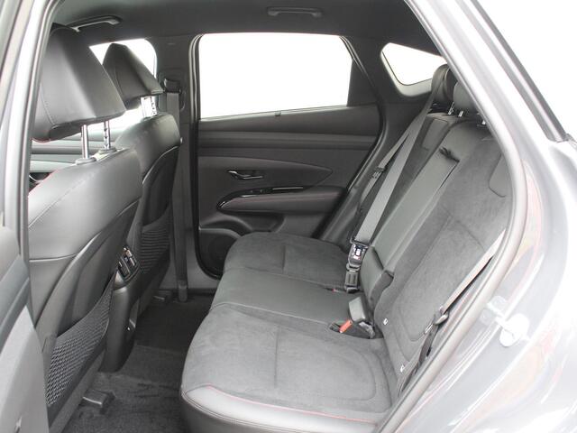 Hyundai TUCSON 1.6 T-GDI PHEV N Line Sky / ¤5000,- Voordeel / Panoramadak / Stoelverkoeling / Stoelverwarming Voor + Achter / Stuurverwarming / 360 Camera / Elek. Bedienbare Voorstoelen / Memory Seat /