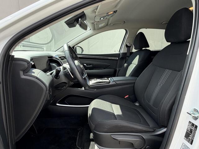 Hyundai TUCSON 1.6 T-GDI PHEV Comfort Smart 4WD / Fabrieksgarantie tot 1-2028 / Volledig Onderhouden / Navigatie / Camera / PDC / DAB / Dodehoek Detectie / All Season Banden / Stoelverwarming /
