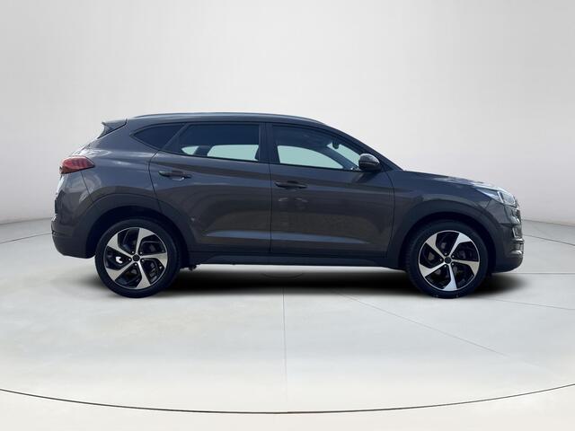 Hyundai TUCSON 1.6 T-GDI Comfort | Stoelverwarming | Achteruitrijcamera | DAB-Radio | LED-verlichting | Navigatie | Climate Control |