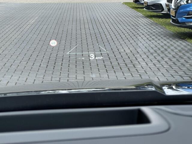 Hyundai TUCSON 1.6 T-GDI PHEV Premium Sky 4WD / Fabrieksgarantie tot 09-2029 / Panorama schuifdak / Navigatie / Stoelventilatie / Elektrische stoelen & klep / Stuur-, stoel- & achterbankverwarming / Apple Carplay Android / 19" LM & All Season banden /