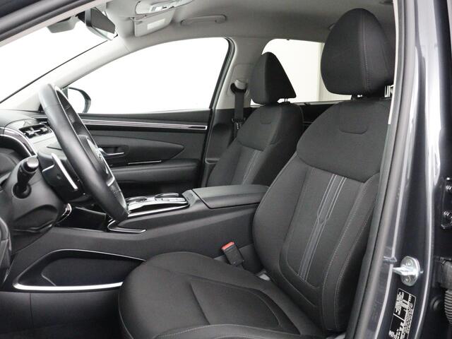Hyundai TUCSON 1.6 T-GDI PHEV Comfort 4WD | SOH 97,8% | Adaptive cruise | Carplay | Camera | Navigatie | Full LED | 19'' | Keyless | Climate control | Bluetooth | Plug In