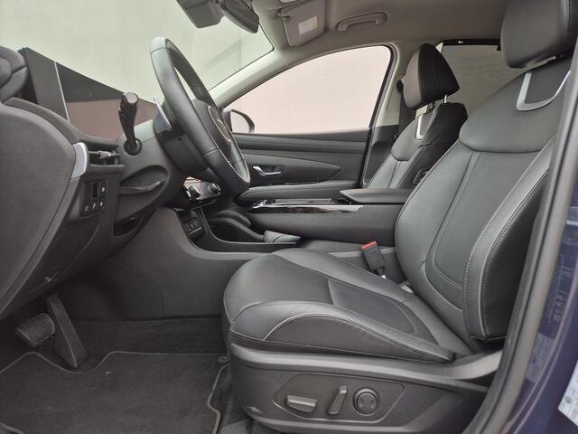 Hyundai TUCSON 1.6 T-GDI PHEV Premium 4WD / Facelift Model / Fabrieksgarantie tot 07-2029 / All season banden / Head Up Display / Trekgewicht 1210 kg / Elektrische achterklep / Stuur- Stoel & Achterbankverwarming / Rondomzicht camera / Stoelventilatie / Apple Carplay An