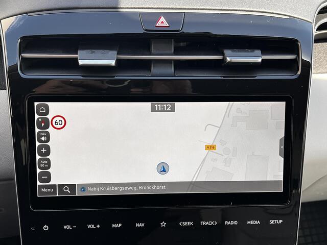 Hyundai TUCSON 1.6 T-GDI HEV AWD Premium Edition / Uniek 4WD / Dealer onderhouden / 1.650 kg trekgewicht / Leder / Elektrische klep / Stoelventilatie / Stuur-, stoel- & achterbankverwarming / 19" LM wielen & All Season banden /