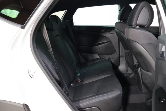 Hyundai TUCSON 1.6 T-GDi Comfort 4WD | Stoel+Stuur verwarmd | Camera | Trekhaak | Dealer Oh