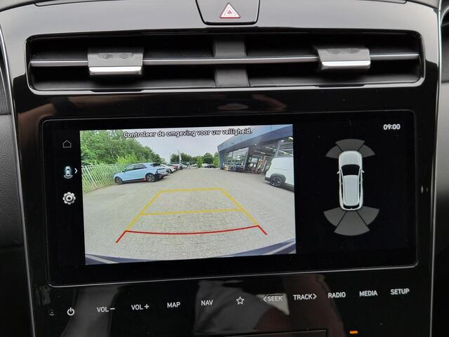 Hyundai TUCSON 1.6 T-GDI PHEV Comfort Smart 4WD / Fabrieksgarantie tot 05-2027 / Dealer onderhouden / Stuur- & Stoelverwarming / Elektrische Achterklep / Trekgewicht 1350 kg / Achteruitrijcamera / Apple Carplay Android Auto / EAER bereik 62 km