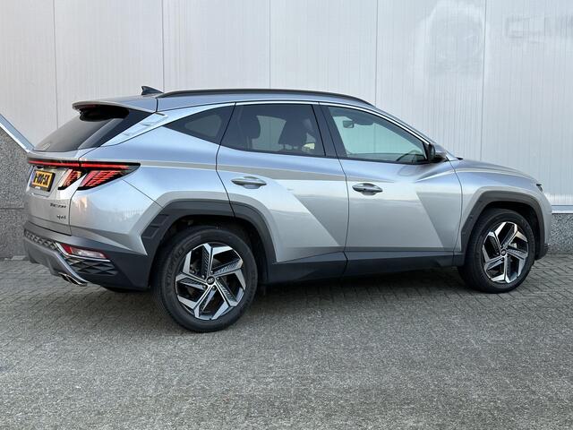 Hyundai TUCSON 1.6 T-GDI HEV Comfort / Navigatie / Camera / Parkeersensoren v + a / Climate Control / 19 inch LMV / Telefoon / Dealer onderhouden auto.