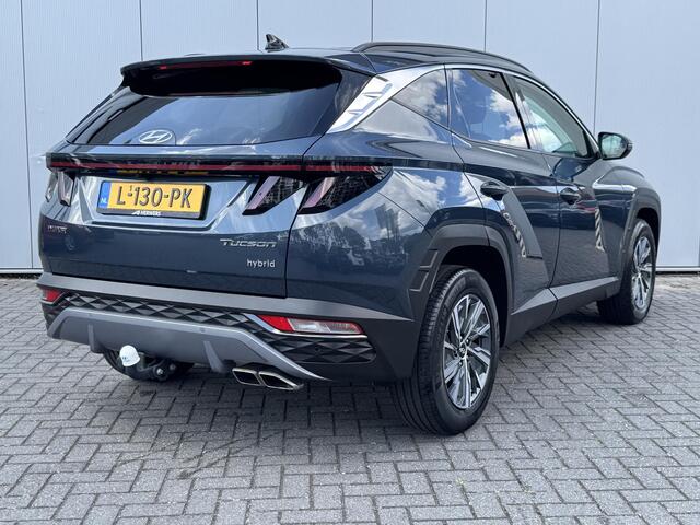 Hyundai TUCSON 1.6 T-GDI HEV Comfort / Navigatie / Trekhaak met 1650 kg / All season banden / Dealeronderhouden / Stoelverwarming /