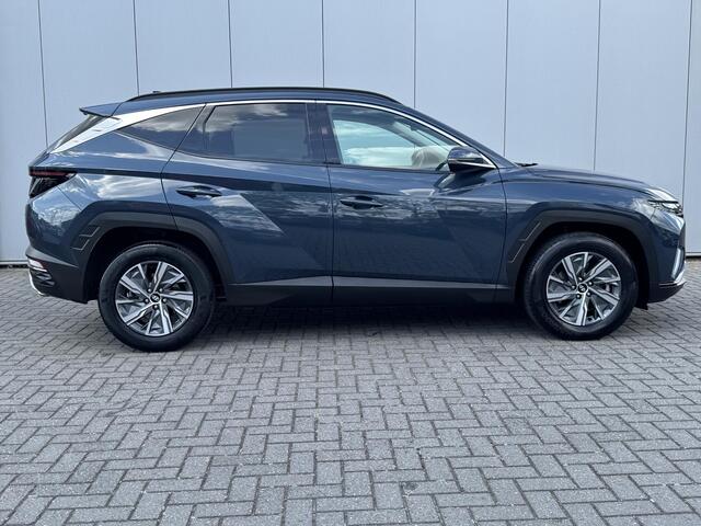 Hyundai TUCSON 1.6 T-GDI HEV Comfort / Navigatie / Trekhaak met 1650 kg / All season banden / Dealeronderhouden / Stoelverwarming /
