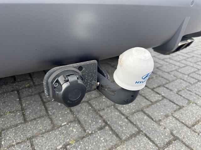 Hyundai TUCSON 1.6 T-GDI HEV Comfort / Navigatie / Trekhaak met 1650 kg / All season banden / Dealeronderhouden / Stoelverwarming /