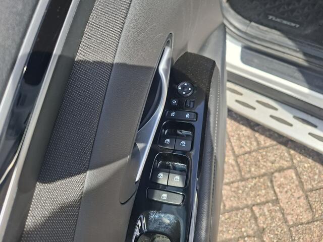 Hyundai TUCSON 1.6 T-GDI MHEV Comfort Smart | 2E EGENAAR | 12MND GARANTE | STOEL-STUURVERWARING | NL AUTO | LAGE KM |