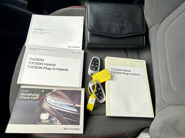 Hyundai TUCSON 1.6 T-GDI PHEV N Line 4WD / SOH 100% / Fabrieksgarantie tot 05-2027 / Dealer onderhouden / Trekgewicht 1.350 kg / Stuur- Stoel & Achterbank verwarming / Rondomzicht camera / Apple Carplay/Android Auto / Elektrische achterklep / Stoelventilatie /