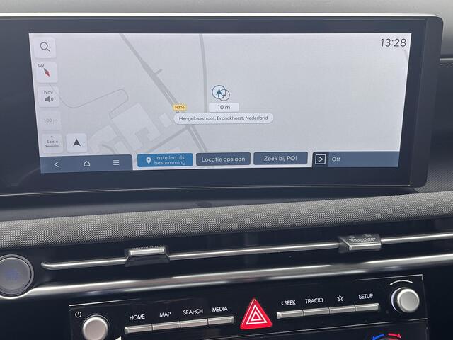Hyundai TUCSON 1.6 T-GDI PHEV Premium 4WD / Accu SoH 100 % / EAER 65 km / Leder / HUD / Navigatie / Apple Carplay Android / Stoelventilatie / Stuur-, stoel- & achterbankverwarming / 19" LM wielen & All Season banden /