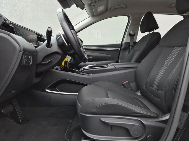 Hyundai TUCSON 1.6 T-GDI PHEV Comfort 4WD / SOH 98% / Fabrieksgarantie tot 05-2027 / Dealer onderhouden / Trekgewicht 1350 kg / Stoelverwarming / Cruise control / Achteruitrijcamera / Apple Carplay Android Auto / Keyless Entry/Start /