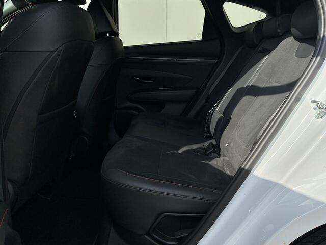 Hyundai TUCSON 1.6 T-GDI PHEV N Line Edition 4WD / Dealer onderhouden / Fabrieksgarantie tot 04-2027 / Stuur- & Stoelverwarming / Trekgewicht 1350 kg / Elektrische achterklep / Achteruitrijcamera / Apple Carplay/Android Auto / Adaptief cruise control /