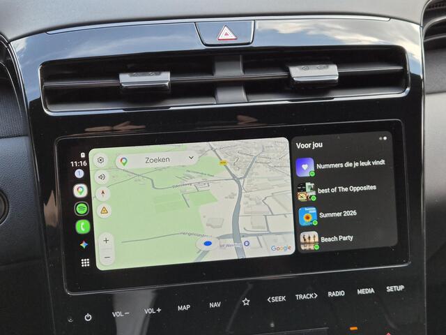 Hyundai TUCSON 1.6 T-GDI PHEV N Line Sky 4WD / SOH 100% / Fabrieksgarantie tot 12-2027 / Dealer onderhouden / Trekhaak afneembaar / Glazen schuif- en kanteldak / Trekgewicht 1350 kg / Adaptief cruise control / Rondomzicht camera / Stuur- Stoel & Achterbank verwarming /