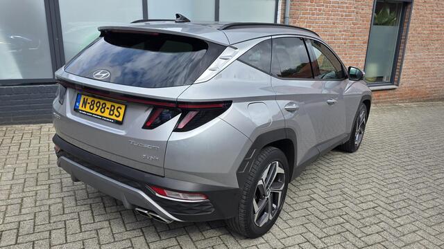 Hyundai TUCSON 1.6 T-GDI PHEV Premium 4WD 265pk Navi, Cam 360, EL Klep, Krell Audio, Stoel verwarming/ventilatie, Dodehoek, Led, Volle auto.