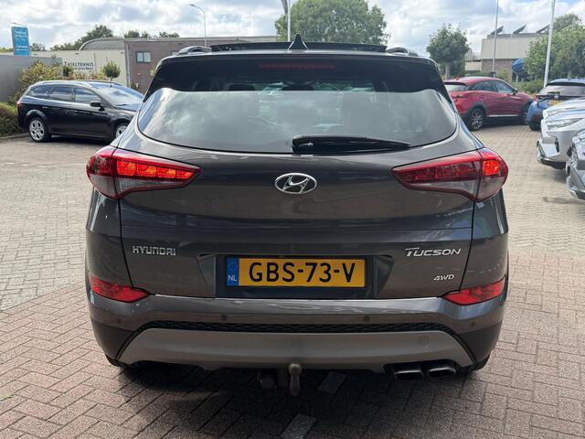 Hyundai TUCSON 1.6 T-GDi Premium 4WD LEDER | KEYLESS ENTRY/G | AUTOMAAT | AWD | CAMERA | ELEKTRISCH VERSTELBARE STOELEN | STOELVERWARMING | STUURVERWARMING | STUURKOELING | PANORAMADAK | NAVIGATIE | LED | XENON KOPLAMPEN | APPLE CARPLAY / ANDROID AUTO | CRUISECONTROL |
