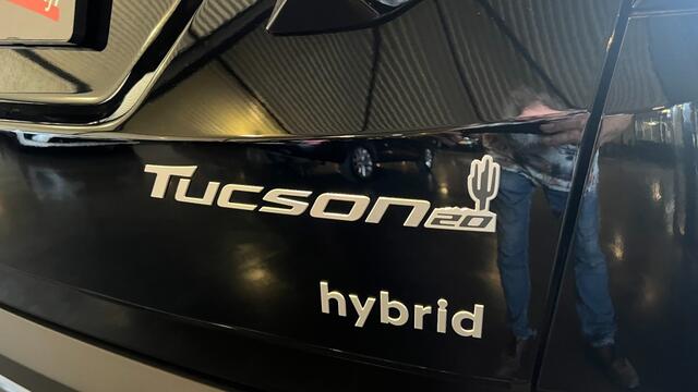 Hyundai TUCSON 1.6 T-GDI HEV 20 jAAR TUCSON UITVOERING !!! 158 KW