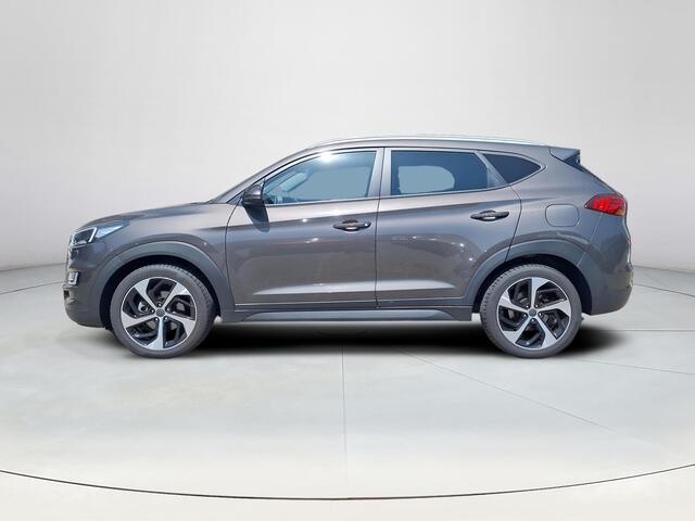 Hyundai TUCSON 1.6 T-GDI Comfort | Stoelverwarming | Achteruitrijcamera | DAB-Radio | LED-verlichting | Navigatie | Climate Control |