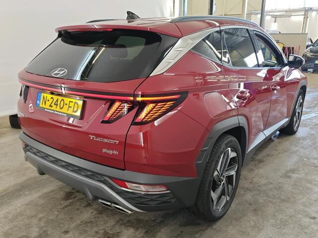 Hyundai TUCSON 1.6 T-GDI PHEV COMFORT SMART 4WD (88% SOH) I AUTOMAAT I P-CAMERA I CLIMATE CONTROL I APPLE CARPLAY