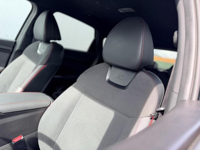 Hyundai TUCSON 1.6 T-GDI HEV 230pk N Line Edition Automaat / Fabrieksgarantie tot 03-2029 / Dealer onderhouden / Trekgewicht 1650 kg / Stoelverwarming / Achteruitrijcamera / cruise control / Climate control/ Keyless Entry/Start /
