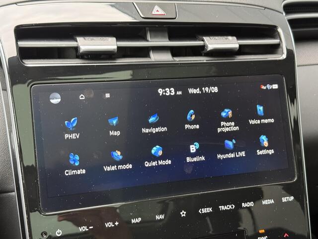 Hyundai TUCSON 1.6 T-GDI PHEV Comfort Smart 4WD Sky / Dealer Onderhouden / Trekhaak / 1350KG Trekgewicht / Schuif Kantel Dak / Adaptive Cruise / Apple Carplay&Adnroid Auto / Keyless /