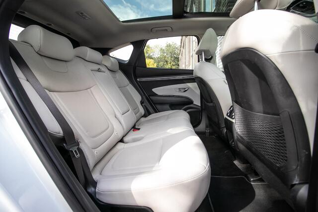 Hyundai TUCSON 1.6 T-GDI PHEV Premium Sky 4WD | Pano dak | Lederen | Adapt cruise |