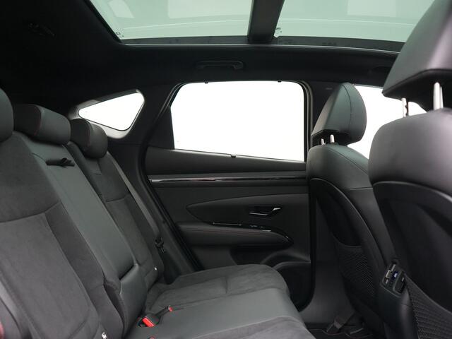 Hyundai TUCSON 1.6 T-GDI PHEV N Line Sky 4WD 265pk Dealer O.H. | Panodak | Adaptive Cruise | 360 Camera | Krell Audio | Alcantara Sportstoelen Ventilatie & Verwarmd | Keyless | BLIS | Stuur Verwarmd | Apple Carplay | Navigatie | DAB | Plug In Hybrid |