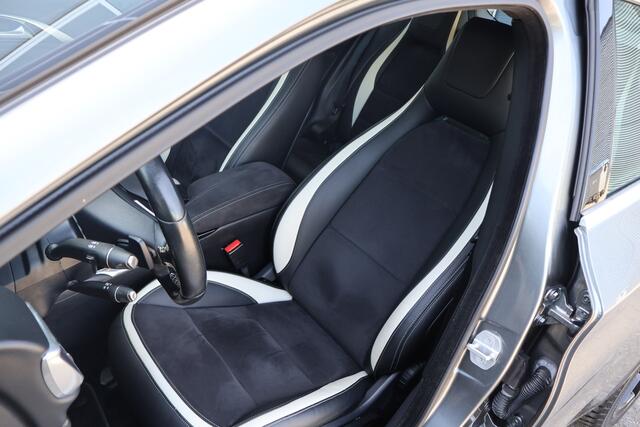 Infiniti Q Q30 1.6 T Sport | Origineel NL | Panoramadak | Bose |