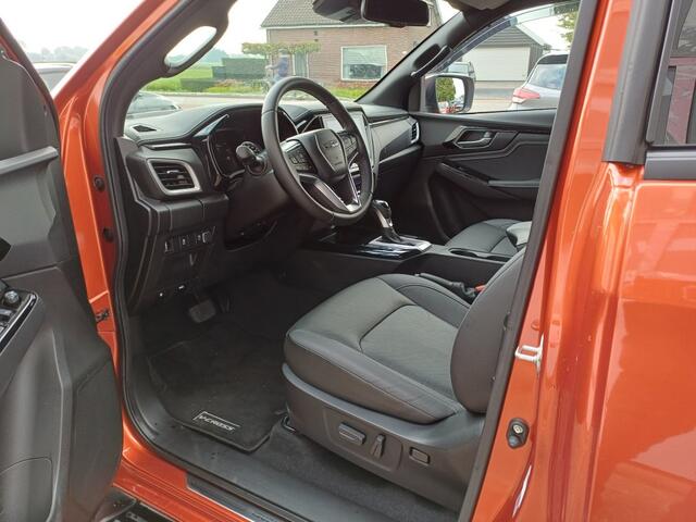 Isuzu D-MAX Extented Cab V-Cross 4WD AT Webasto 8000 Km 06-22