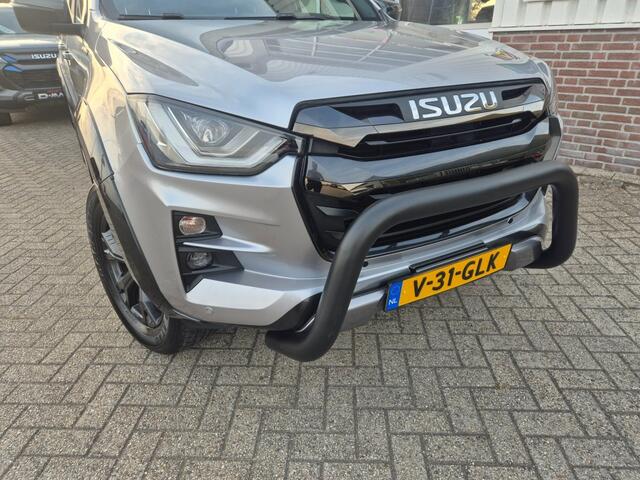 Isuzu D-MAX Dubbel Cab V-Cross 4WD AT XL 5 persoons Container zomer + winterset 3,5 T trekgewicht