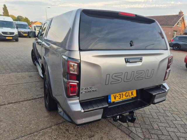 Isuzu D-MAX Dubbel Cab V-Cross 4WD AT XL 5 persoons Container zomer + winterset 3,5 T trekgewicht