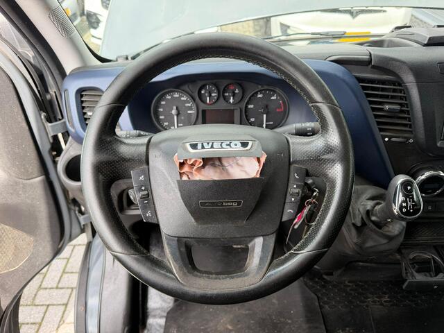 Iveco 35-140 Daily Iveco Daily voorschade l automaat l cruise l airco l camera l BTW