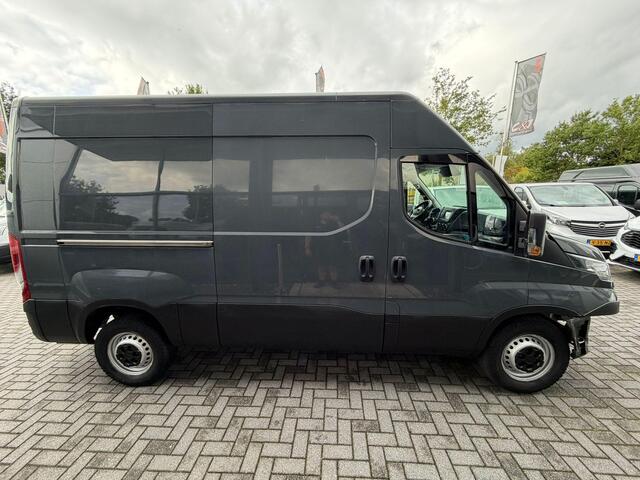 Iveco 35-140 Daily Iveco Daily voorschade l automaat l cruise l airco l camera l BTW