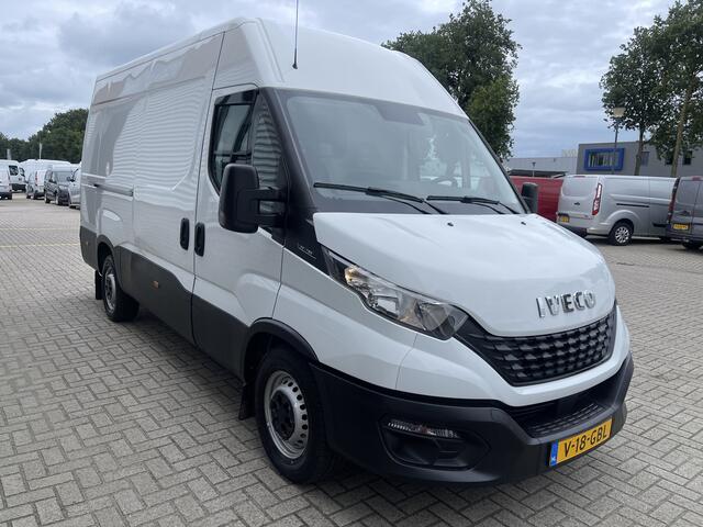 Iveco DAILY 35S16V 2.3 L2H2 160pk / vaste prijs rijklaar ¤ 27.950 ex btw / lease vanaf ¤ 500 / climate control / mag 3500 kg trekken / 270 graden achterdeuren / euro 6 diesel !