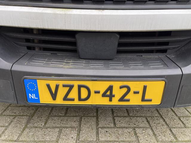 Iveco DAILY 35S16V 2.3 410 L4H2 DC 7 persoons / vaste prijs rijklaar ¤ 29.950 ex btw / lease vanaf ¤ 536 / mag 3500 kg trekken / climate control / euro 6 diesel / 270 graden achterdeuren !