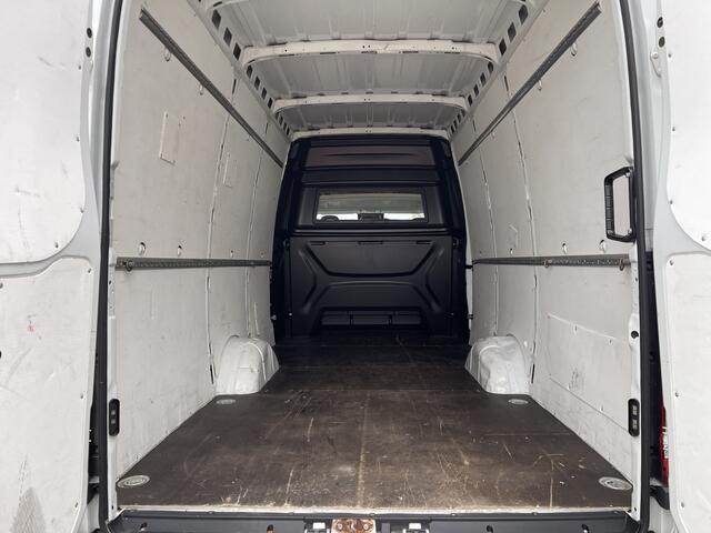 Iveco DAILY 35S16V 2.3 410 L4H2 DC 7 persoons / vaste prijs rijklaar ¤ 29.950 ex btw / lease vanaf ¤ 536 / mag 3500 kg trekken / climate control / euro 6 diesel / 270 graden achterdeuren !