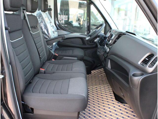 Iveco DAILY 35C18HA8 3.0 410 Bakwagen Aut. Laadklep Grijs Nieuw