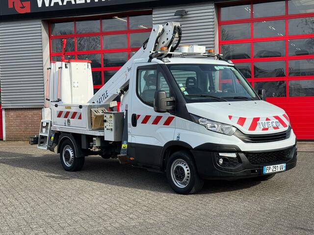 Iveco DAILY 35S14 278 draaaiuren, 4x gestempeld, 14 meter APK 10-04-2026, KM 40.365