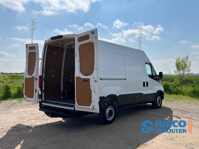 Iveco DAILY 35S14 | Origineel Nederlands | HI-Matic | AUR-Cam | Trekhaak | Direct leverbaar |