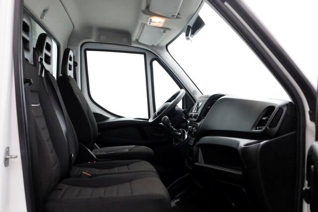 Iveco DAILY 35S18 3.0 180pk Bakwagen met laadklep 1008kg laadverm. 09-2022